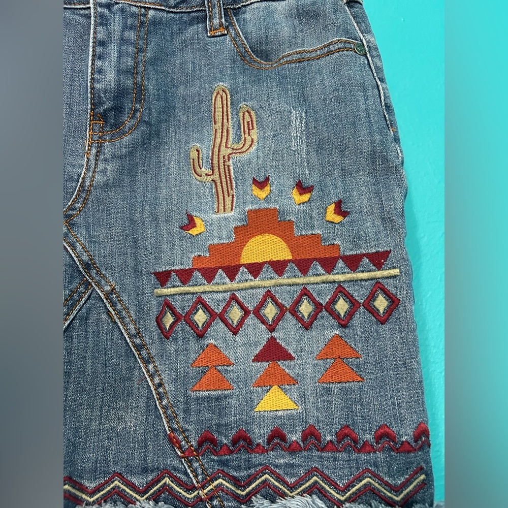 🌸Stetson LADIES SOUTHWESTERN EMBROIDERED DENIM JEAN SKIRT - Picture 4 of 8